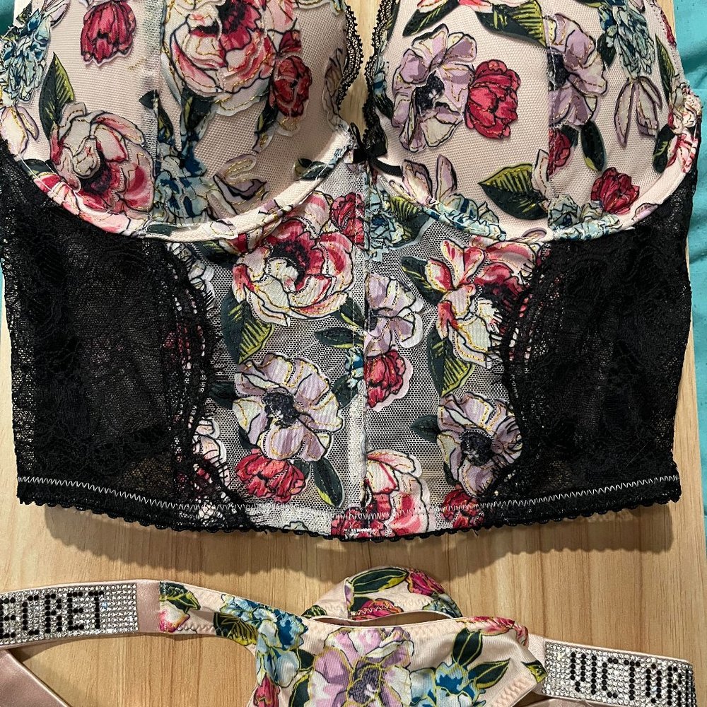 Victoria's Secret Floral print Bombshell Add-2-Cups Push-Up Corset & Thong Set